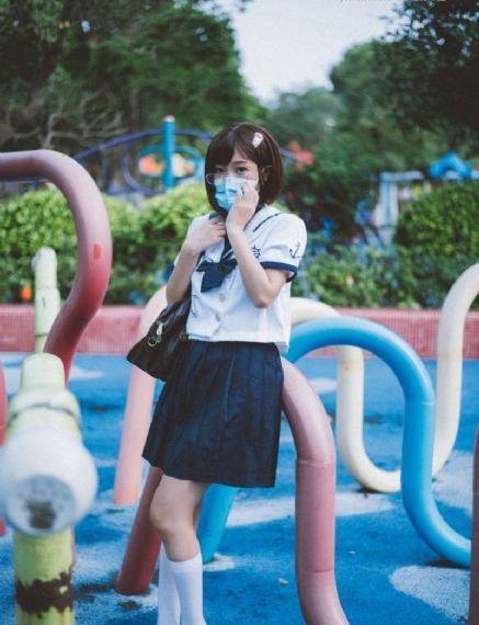 年轻妈妈四