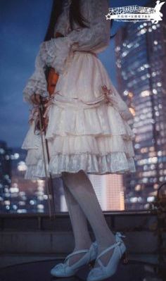 八尺夫人在线